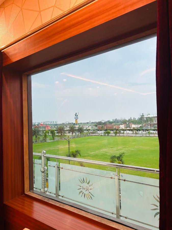 Ayodhya Royal Heritage Hotel & Resort מראה חיצוני תמונה