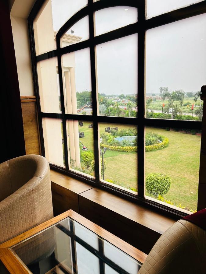 Ayodhya Royal Heritage Hotel & Resort מראה חיצוני תמונה